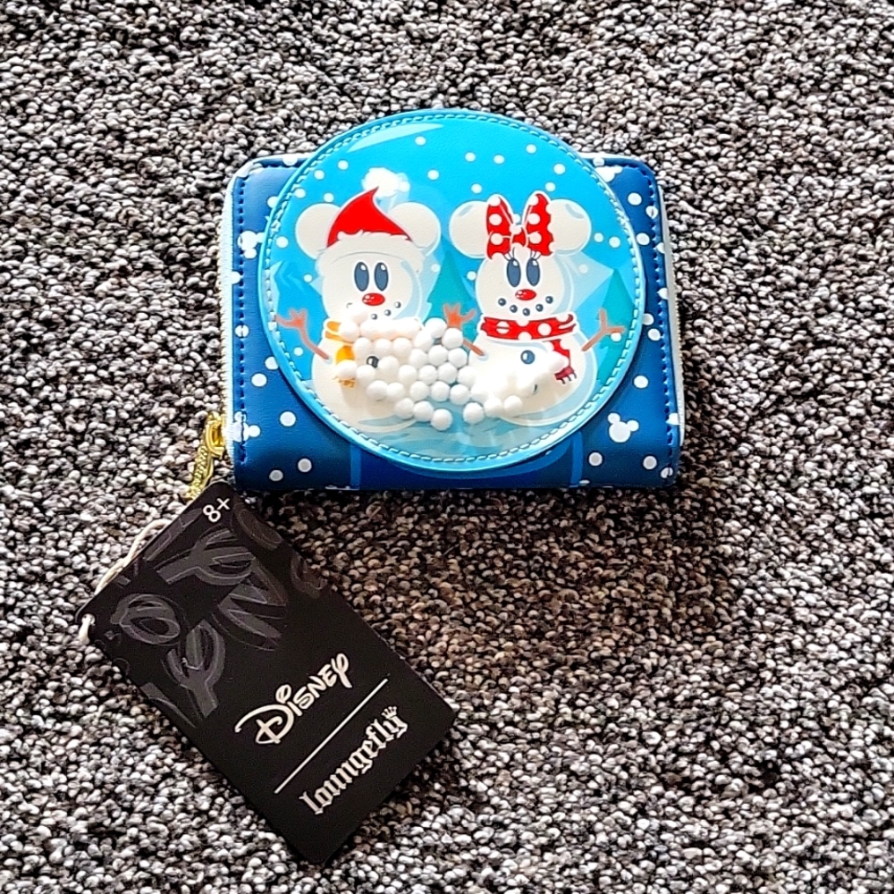 Disney x Loungefly NWT Snowglobe Mickey Minnie Snowman Wallet